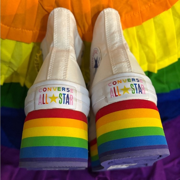 New sz 7 Womens Pride Miley Cyrus X Converse High-Tops Platform All Star Chucks - Picture 4 of 6